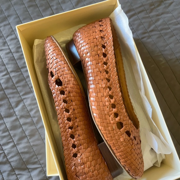 Sezane Woven Leather Flats in Tan
Anya Ballerinas - Picture 5 of 5